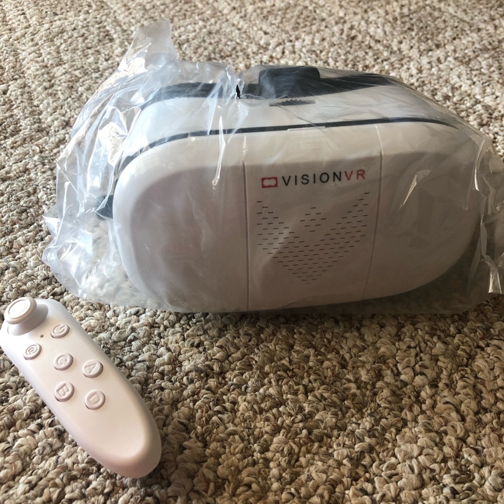 Virtual Reality Headset - Picture 2 of 2